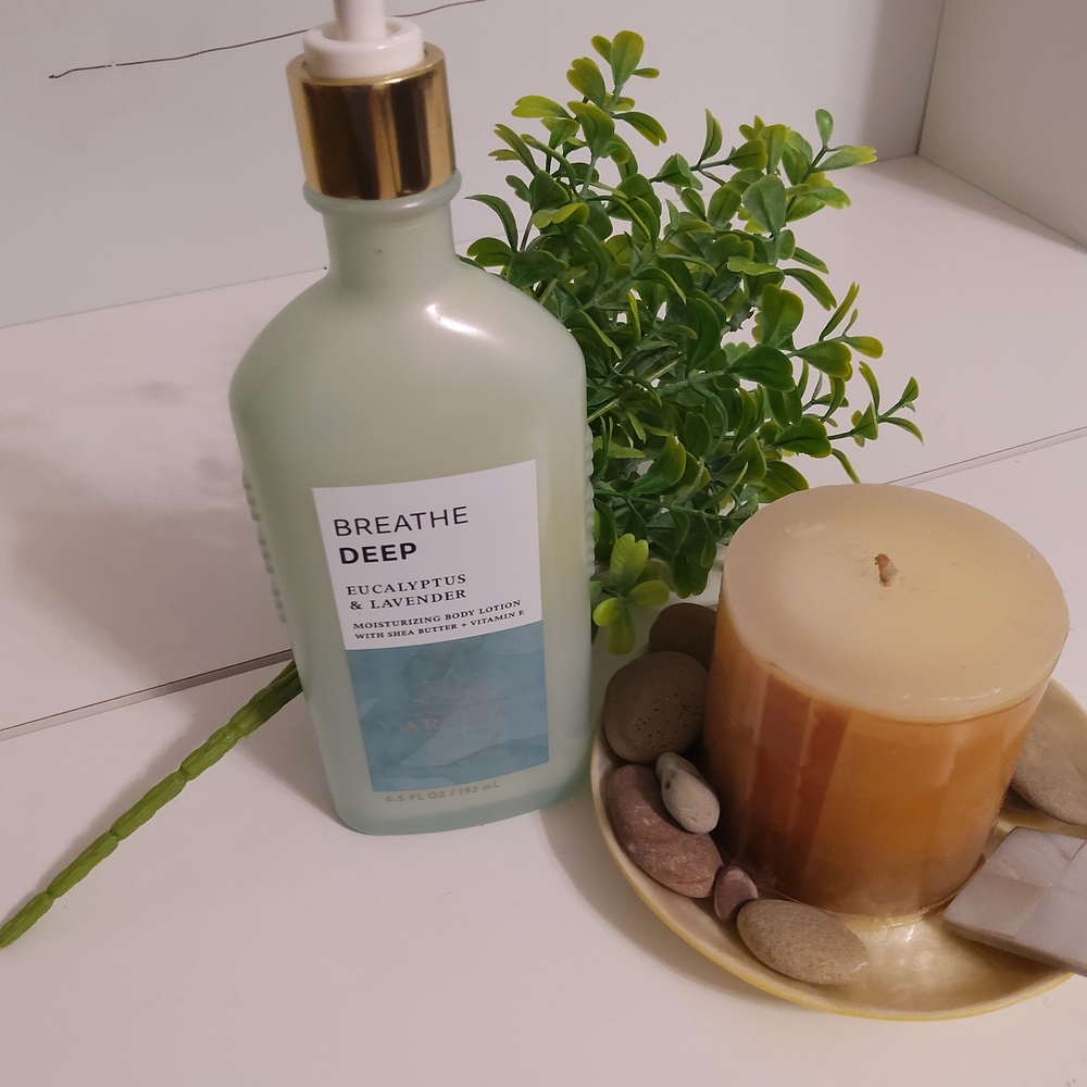 Bath & Body Works Breathe Deep Eucalyptus & Lavender Lotion - Picture 5 of 5